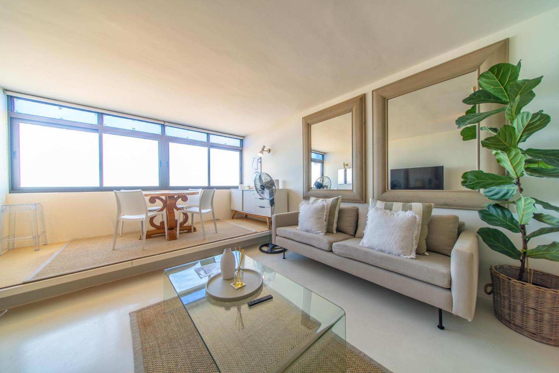 The 502 Mouille Grange Apartment Cape Town